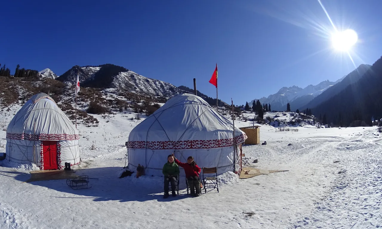 
            Le camp de yourtes d&#039;Ak-Tash
      